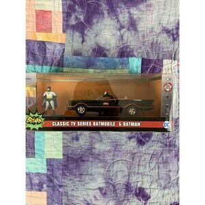 NEW Jada Toys 31703 Batman Classic 1966 TV BATMOBILE 1:32 Scale Vehicle & Figure